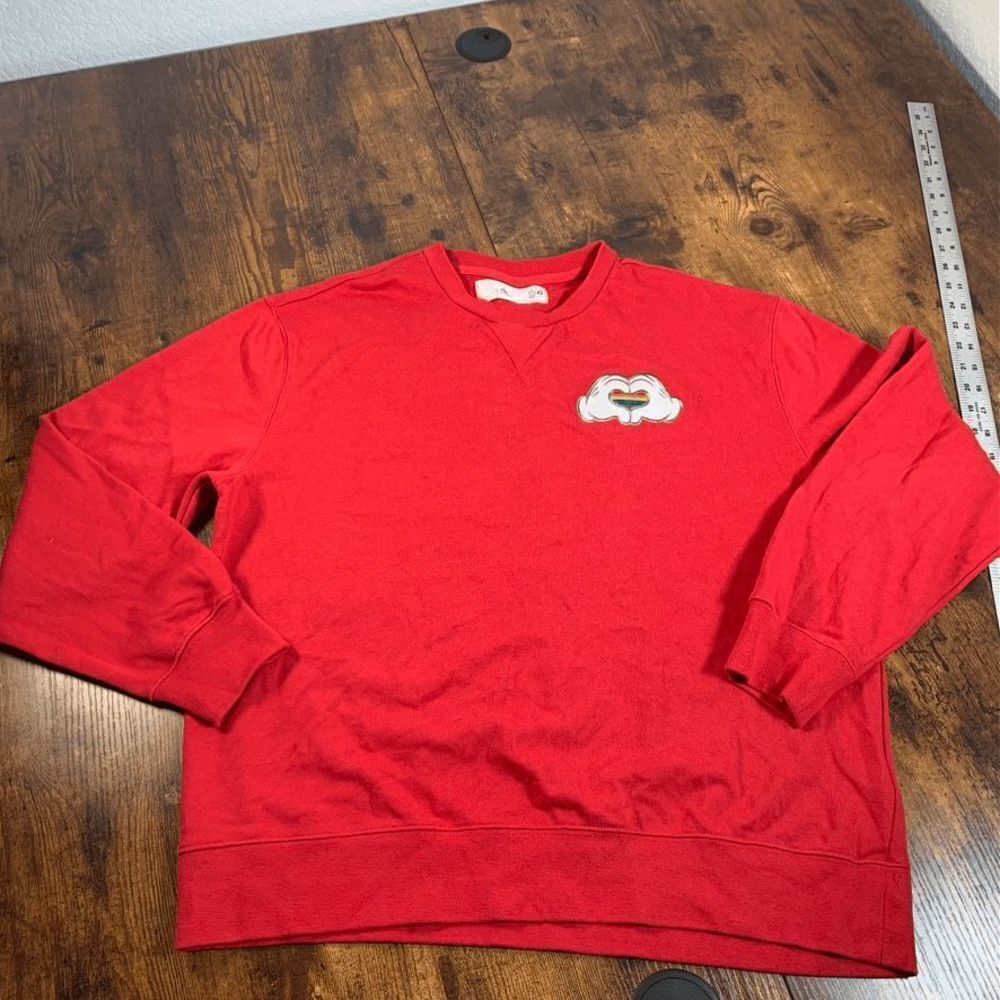 Disney Red Rainbow Collection Mickey Mouse Heart Hands Pullover‎ Sweater Size L